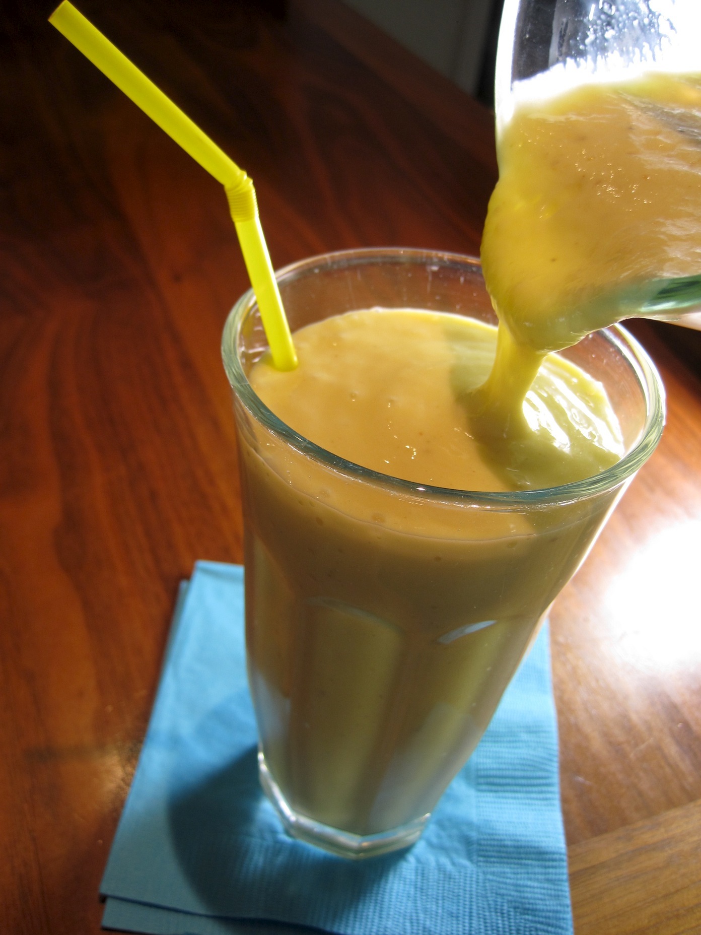 Banana Mango Shake | Great food ~ it&amp;#39;s really not that complicated!