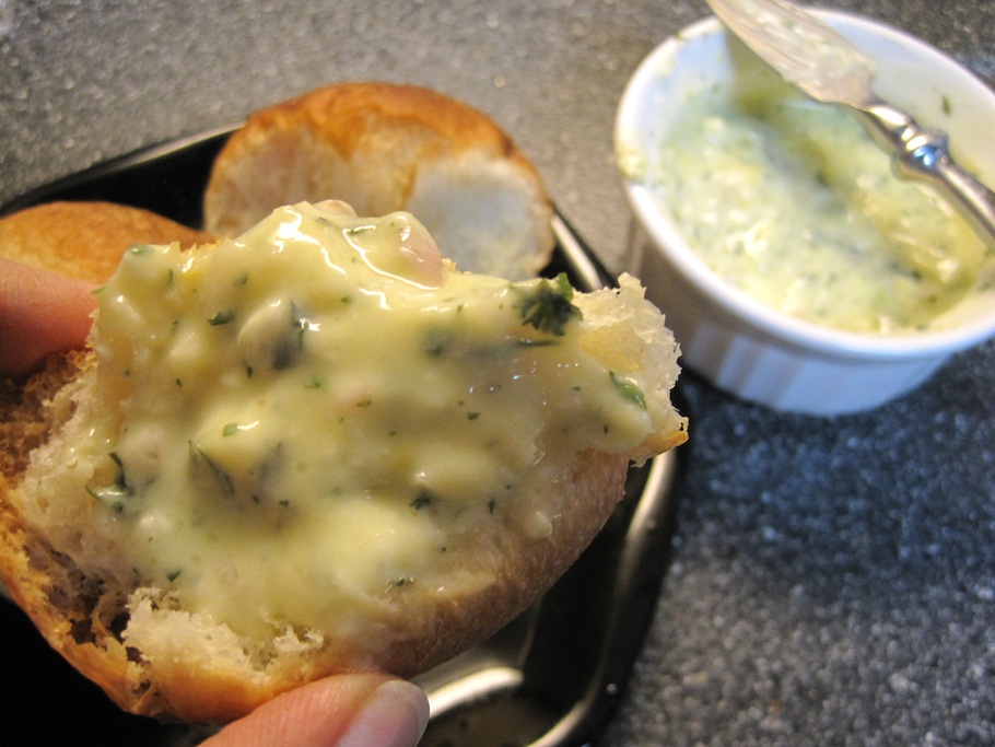 Hot Roll with Shallot, Parsley & Lemon Butter Hot Roll with Shallot, Parsley & Lemon Butter