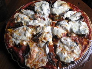 Pizza with Marinara, Portabellos & Fresh Mozzarella
