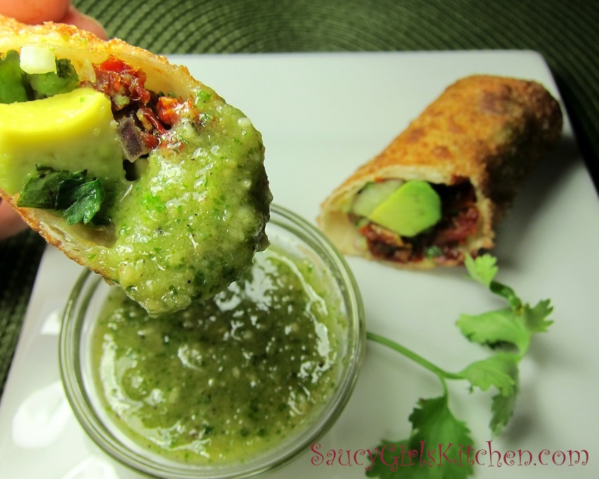 Avocado Eggroll dipped in Cilantro Sauce