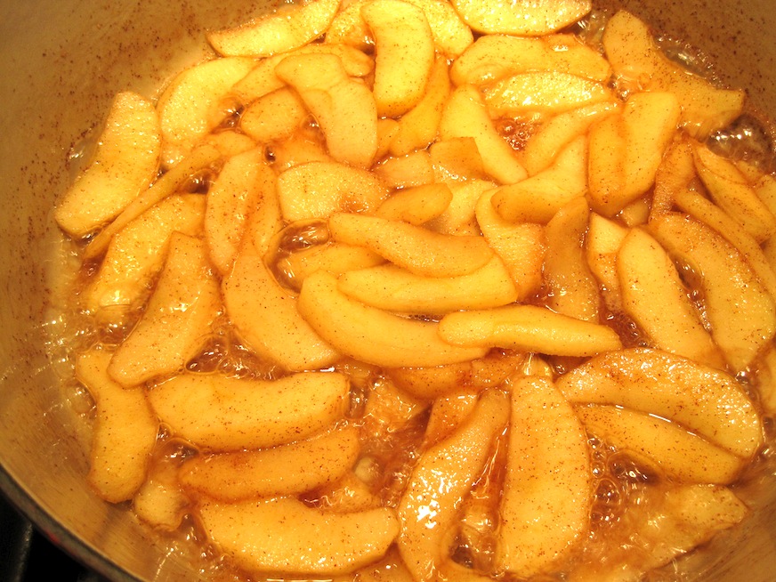 Cooking Apples for Applesauce