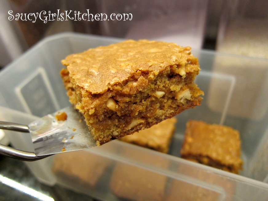 Toffee Cashew Blondies