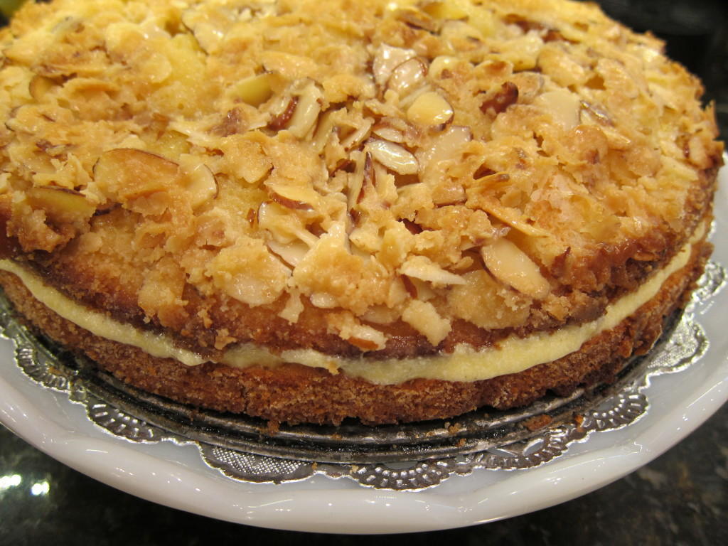 Bienenstich Cake (Bee Sting Cake)